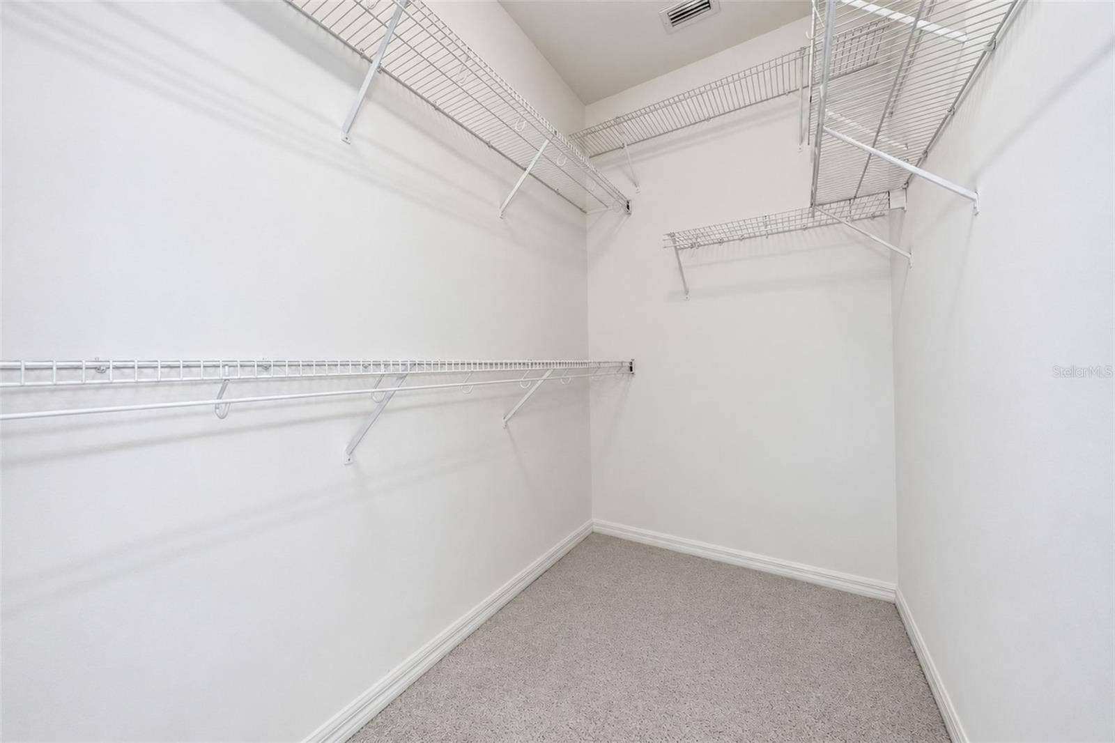 2852 CAPE HORN COURT, Tavares, FL 32778