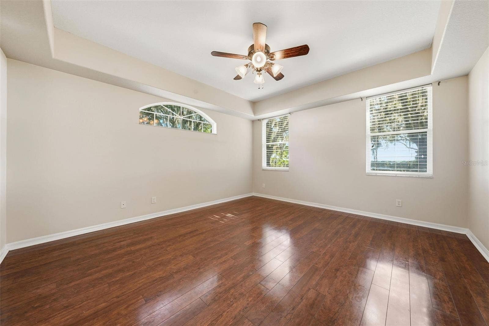 2852 CAPE HORN COURT, Tavares, FL 32778
