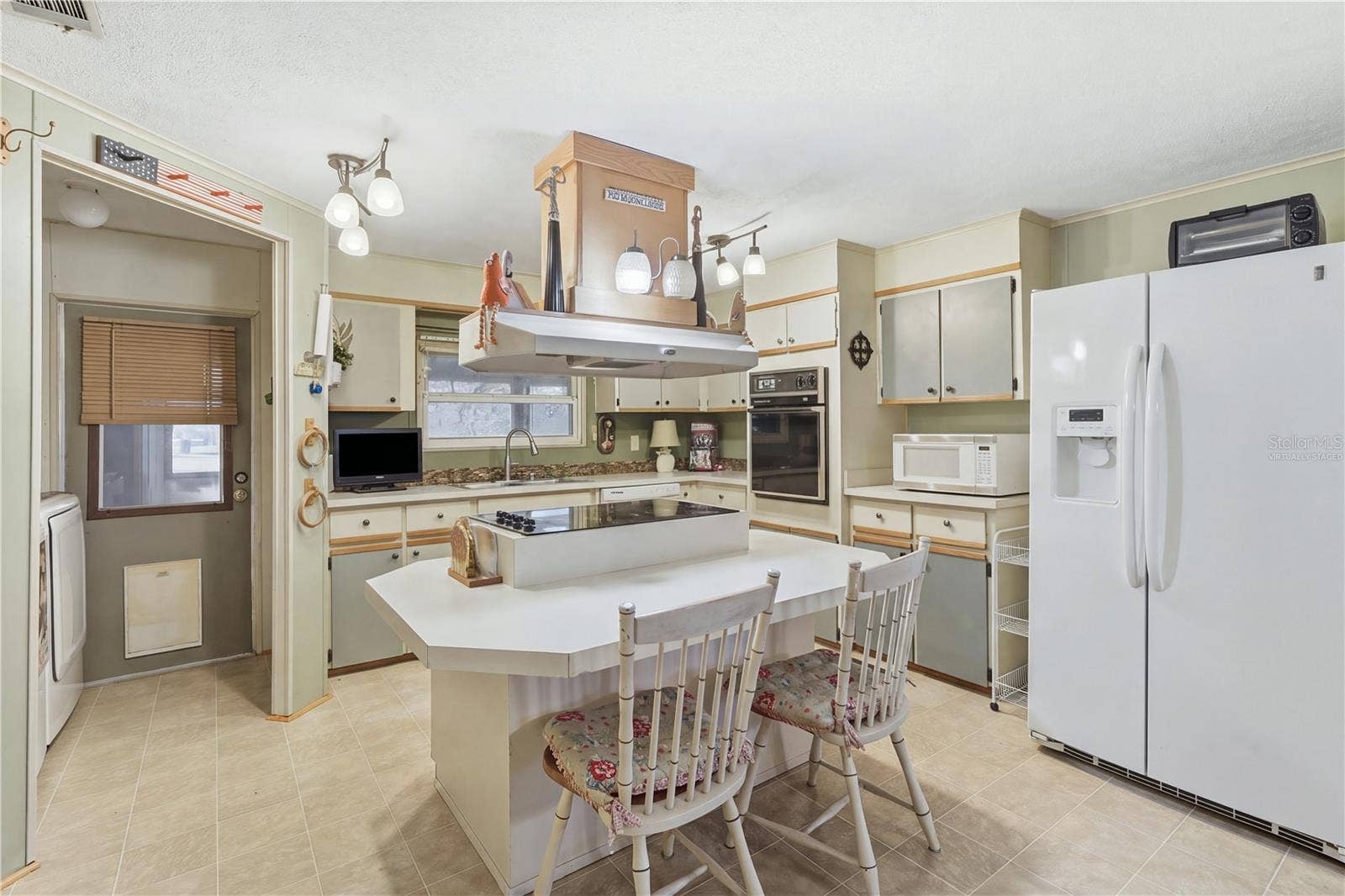 5650 W STATE STREET, Homosassa, FL 34446 Virtually Staged
