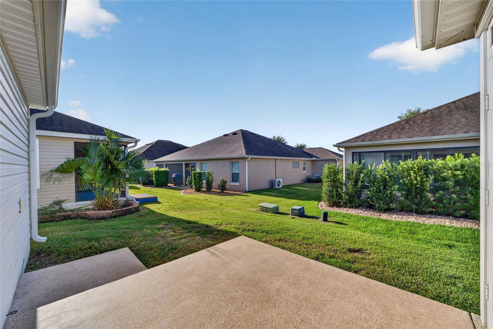 3552 WYNGATE PLACE, The Villages, FL 32163 Concrete BBQ pad is 9ft x 9ft