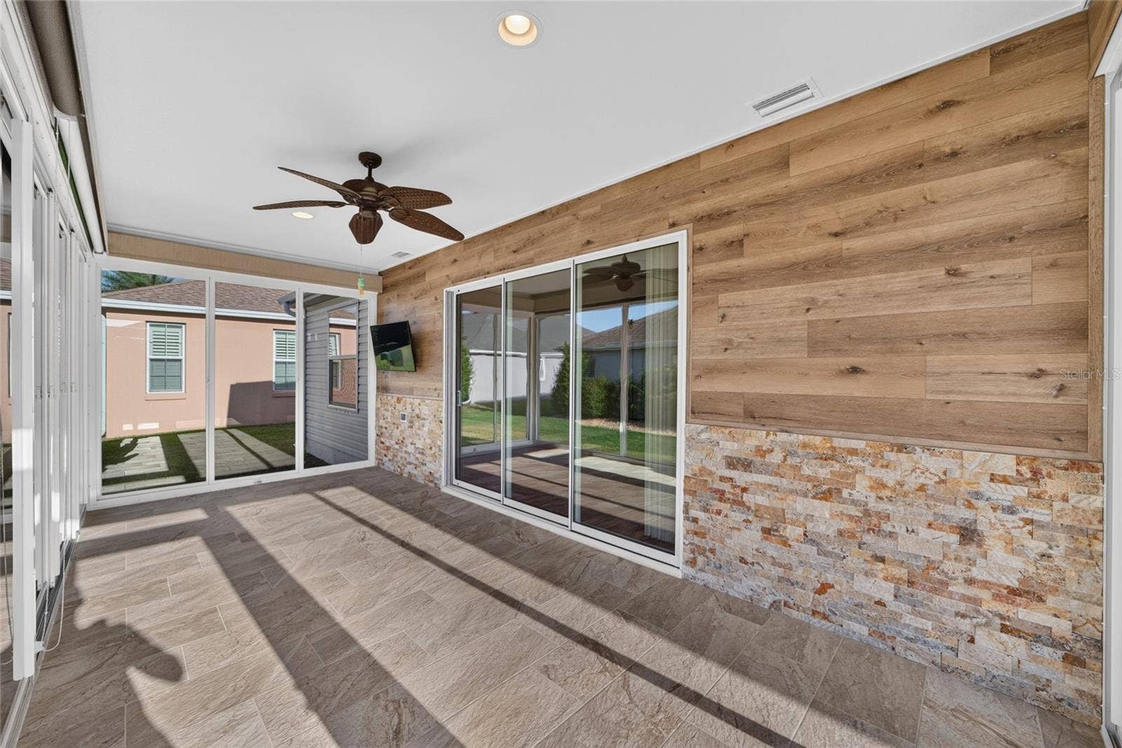 3552 WYNGATE PLACE, The Villages, FL 32163 Glass Sliders to Living Room