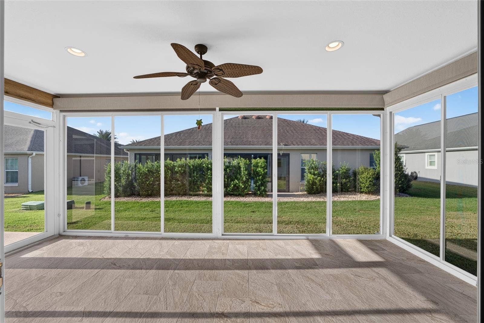 3552 WYNGATE PLACE, The Villages, FL 32163 Glass Sliders in Florida Room with Screens