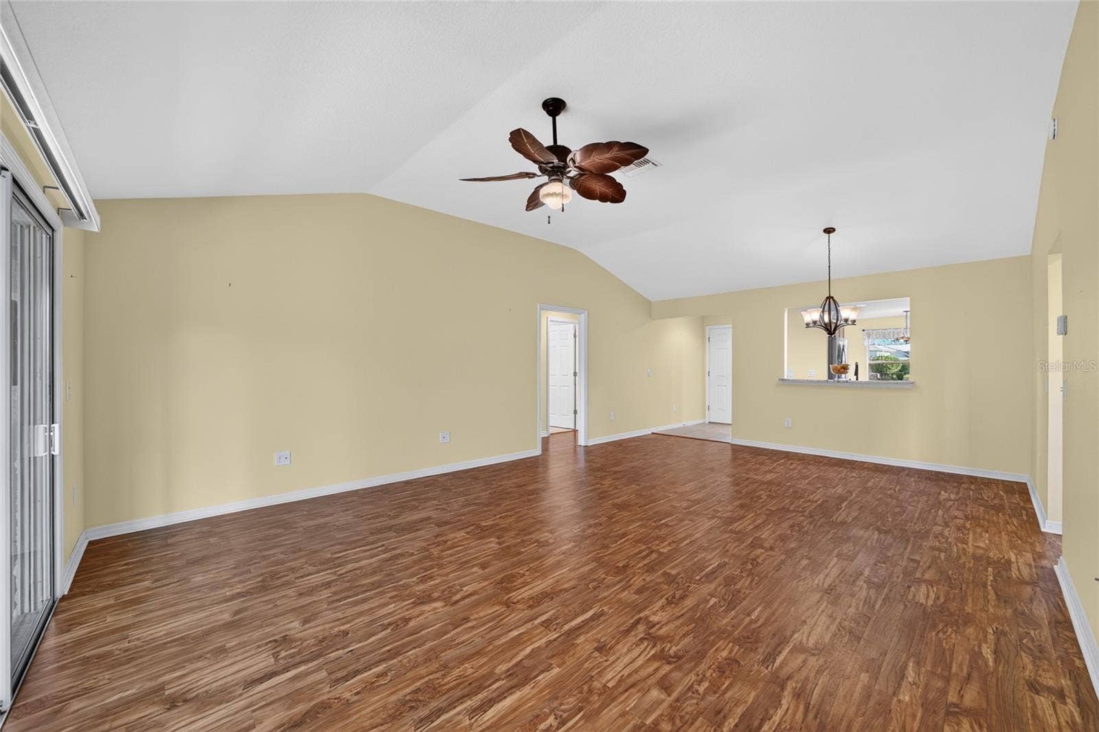 3552 WYNGATE PLACE, The Villages, FL 32163 Pocket door to guest wing