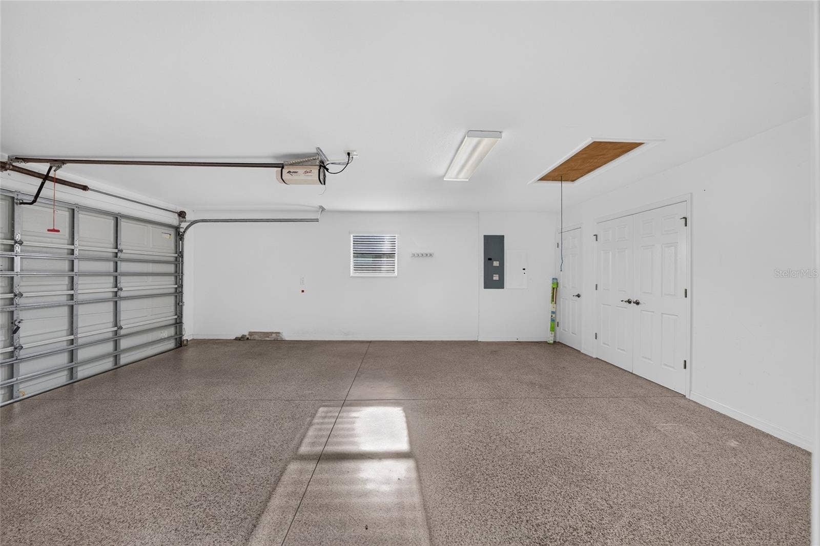 3552 WYNGATE PLACE, The Villages, FL 32163 2 Car Garage with HVAC & Water Heater Closet
