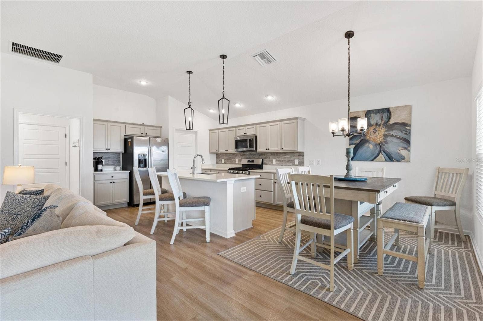 1613 MCLUCAS LANE, The Villages, FL 34762 1613 MCLUCAS LANE, The Villages, FL 34762