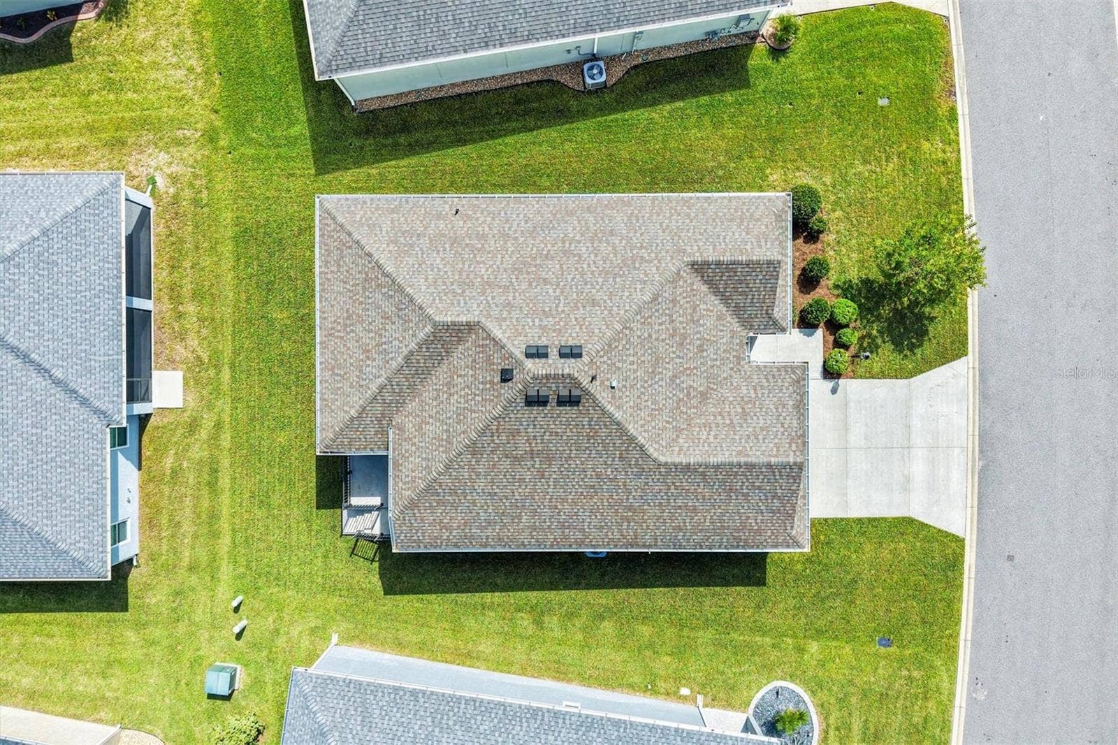 1613 MCLUCAS LANE, The Villages, FL 34762 1613 MCLUCAS LANE, The Villages, FL 34762