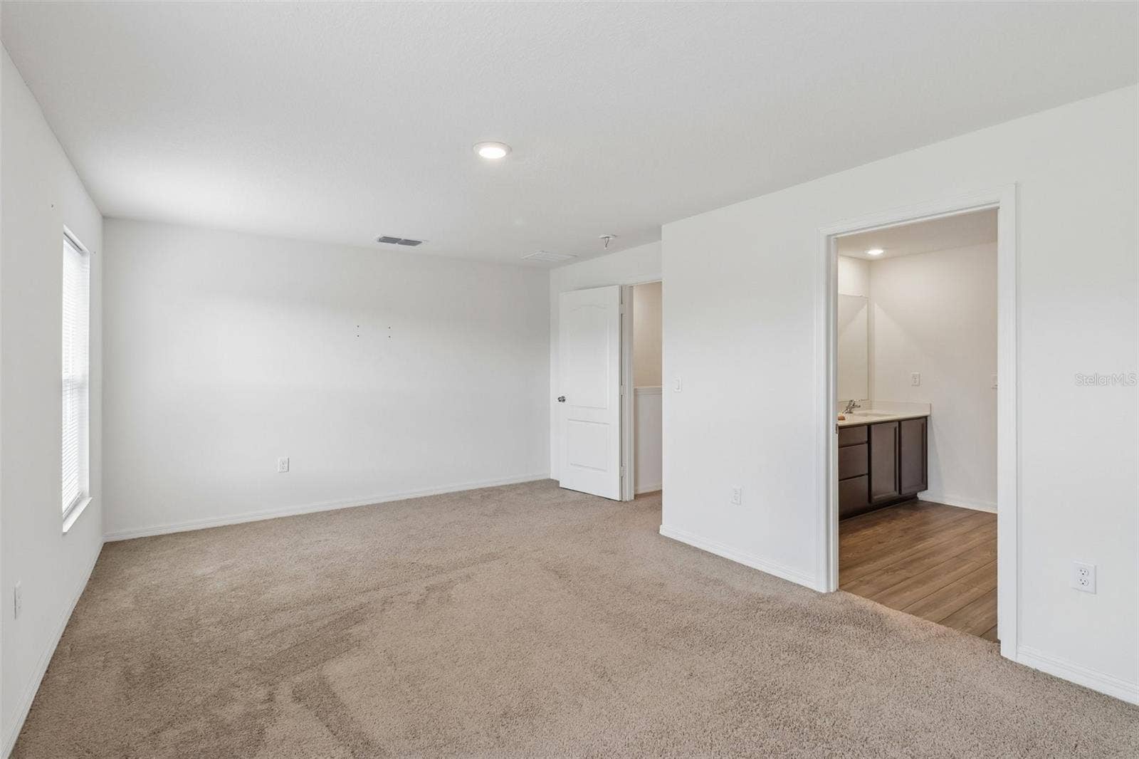 Upstairs Primary Bedroom