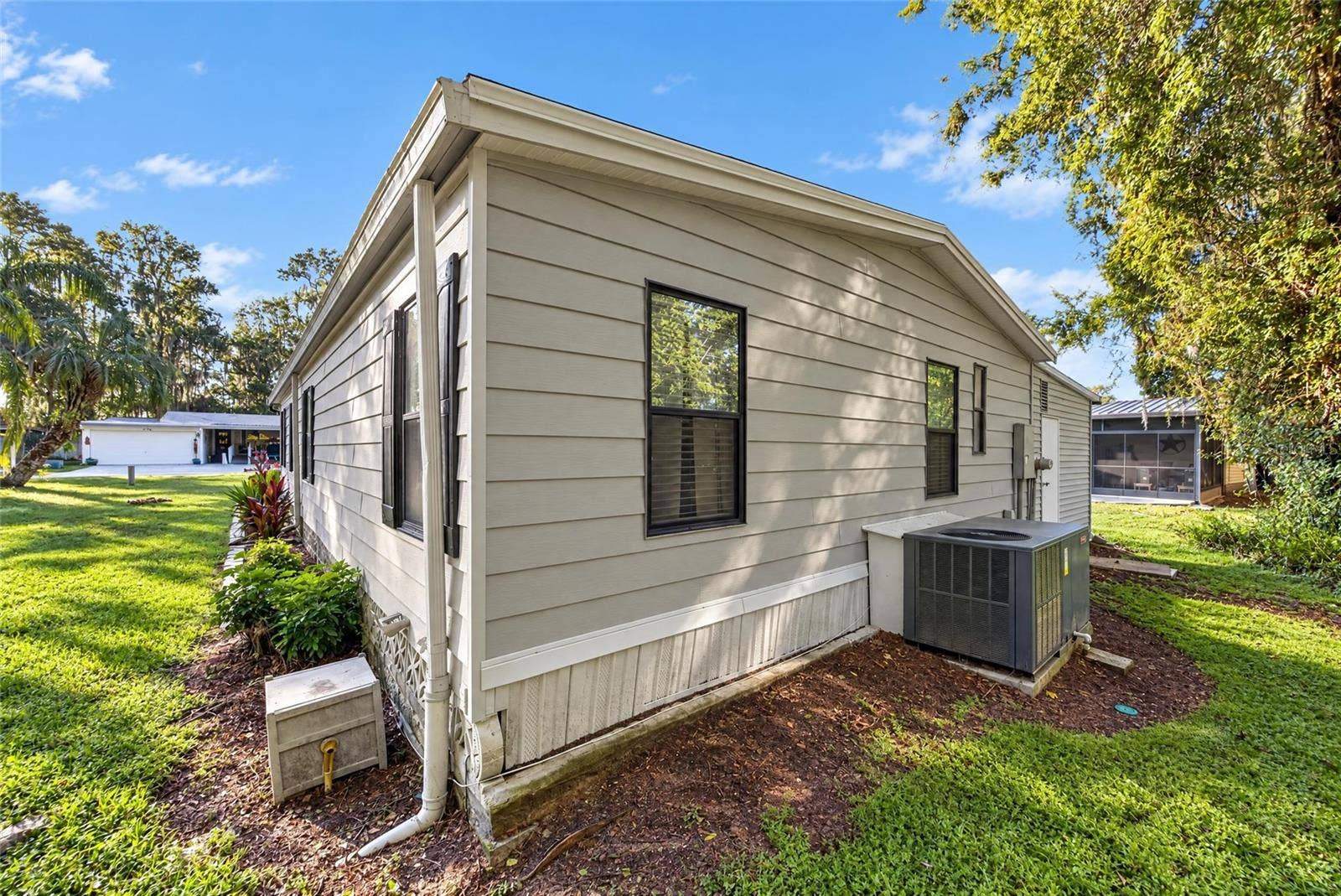 305 S TIMBER TRAIL, Wildwood, FL 34785 305 S TIMBER TRAIL, Wildwood, FL 34785