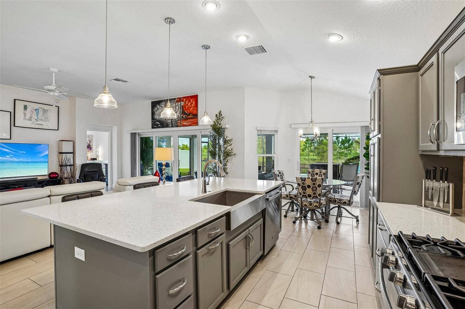 2227 LANDREA LOOP, The Villages, FL 32163