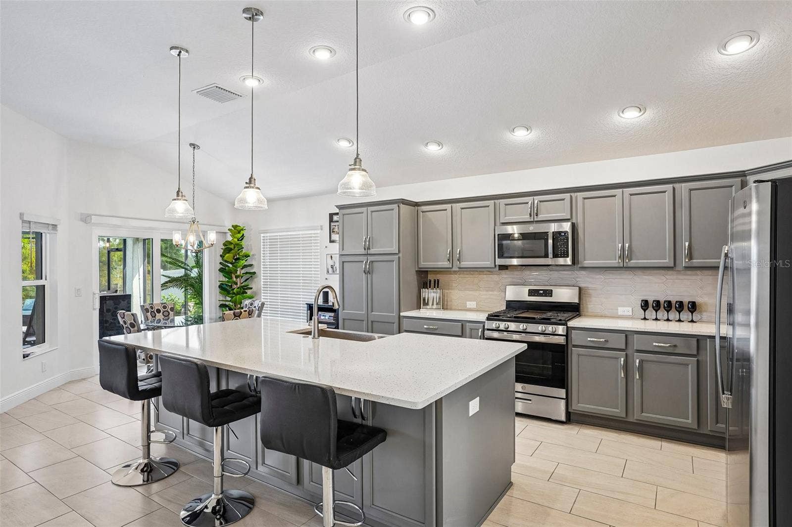 2227 LANDREA LOOP, The Villages, FL 32163