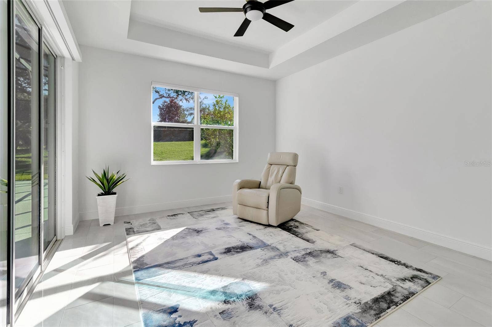 11906 HERON COVE, Clermont, FL 34711 Sitting area in Primary bedroom