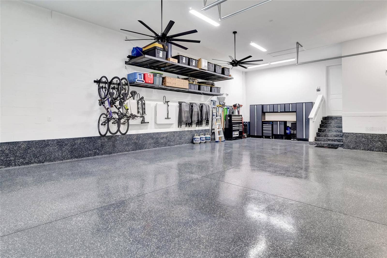 11906 HERON COVE, Clermont, FL 34711 high ceilings to fit multiple lifts for cars