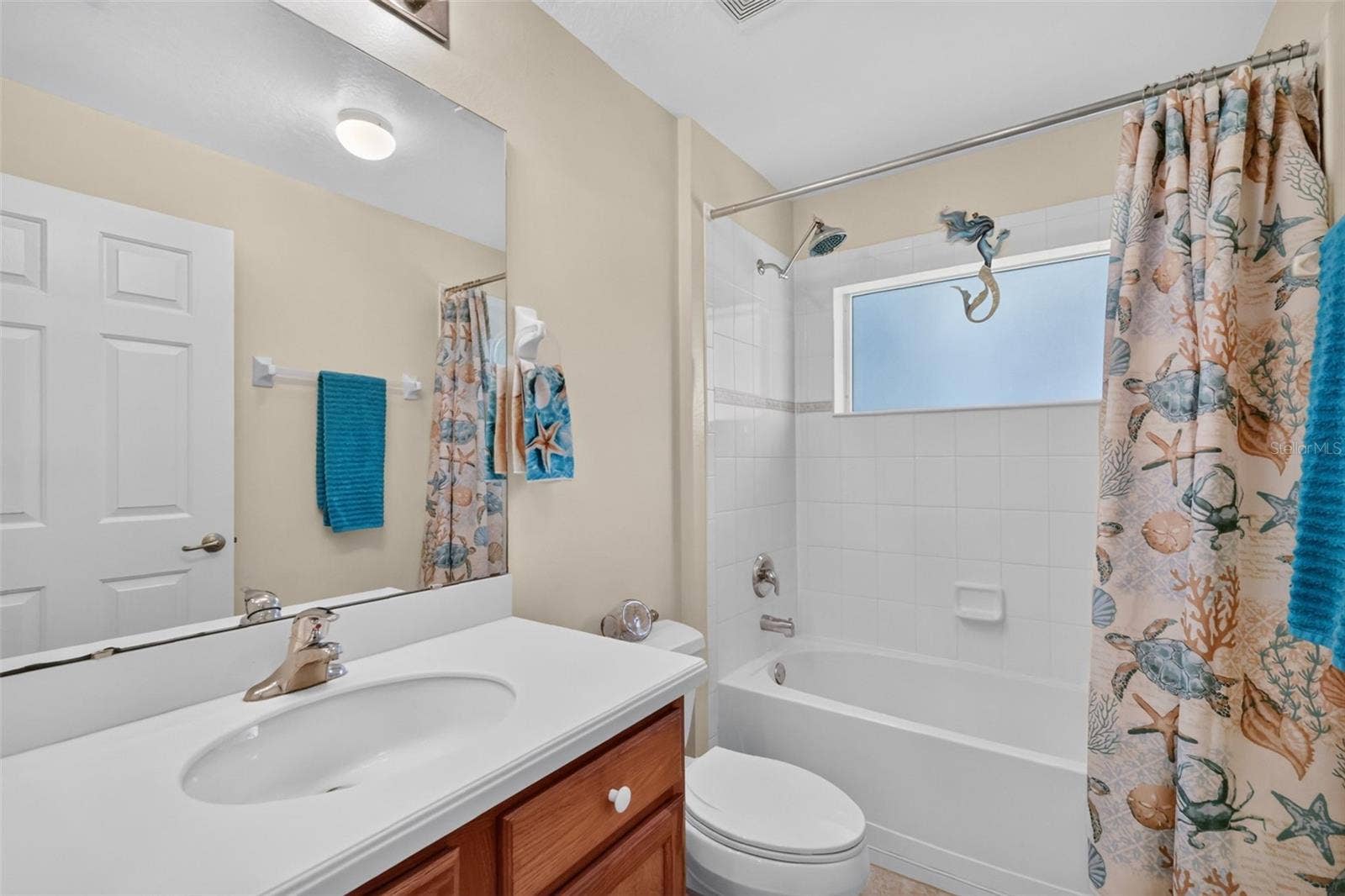 6121 HUNTERS RIDGE AVENUE, Leesburg, FL 34748 Second Bathroom
