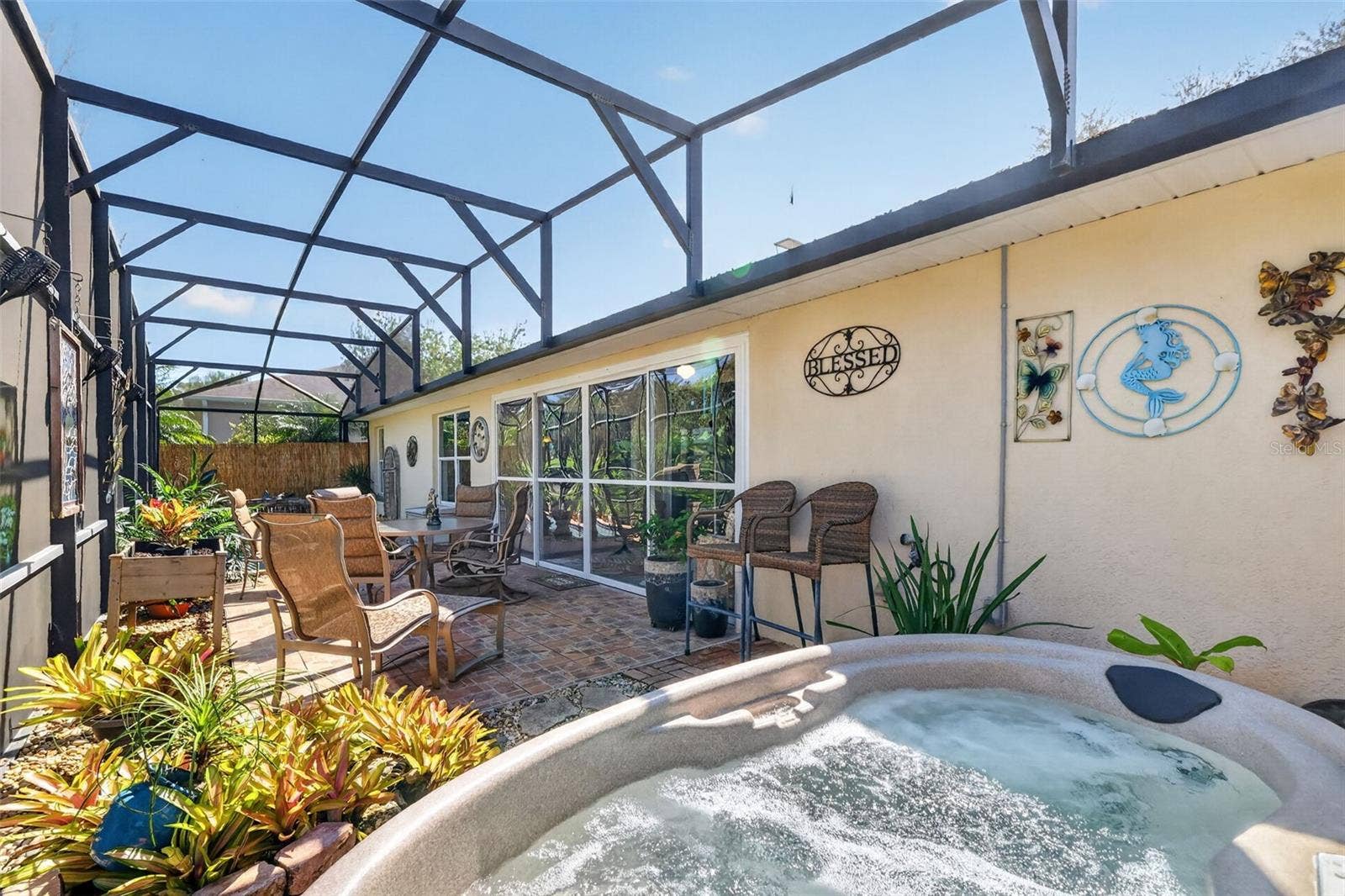 6121 HUNTERS RIDGE AVENUE, Leesburg, FL 34748 Hot Tub and Birdcage