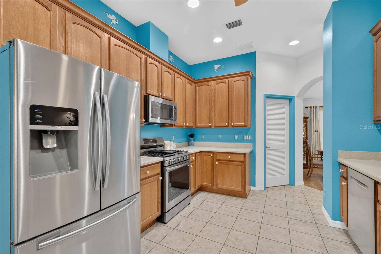 6121 HUNTERS RIDGE AVENUE, Leesburg, FL 34748 Kitchen