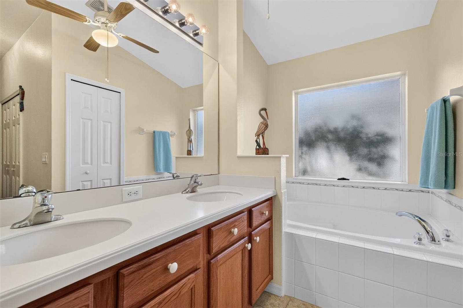6121 HUNTERS RIDGE AVENUE, Leesburg, FL 34748 Primary Bathroom