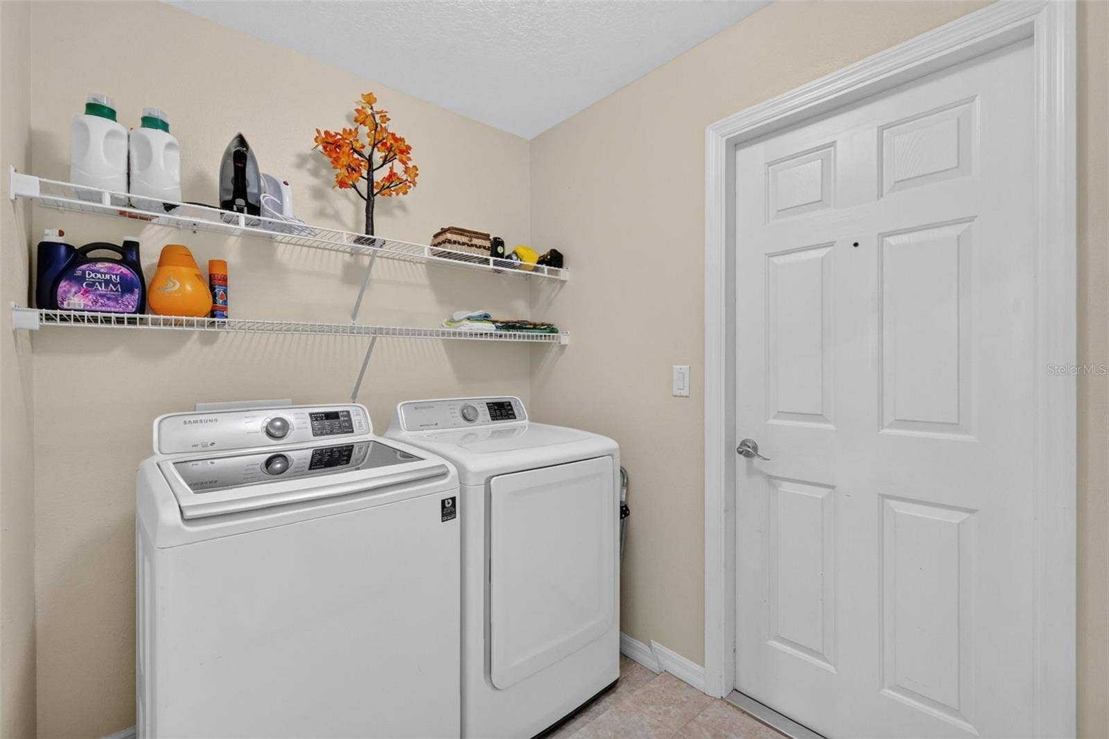 6121 HUNTERS RIDGE AVENUE, Leesburg, FL 34748 Laundry
