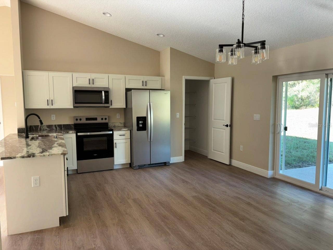 8122 N GALENA AVENUE, Dunnellon, FL 34434