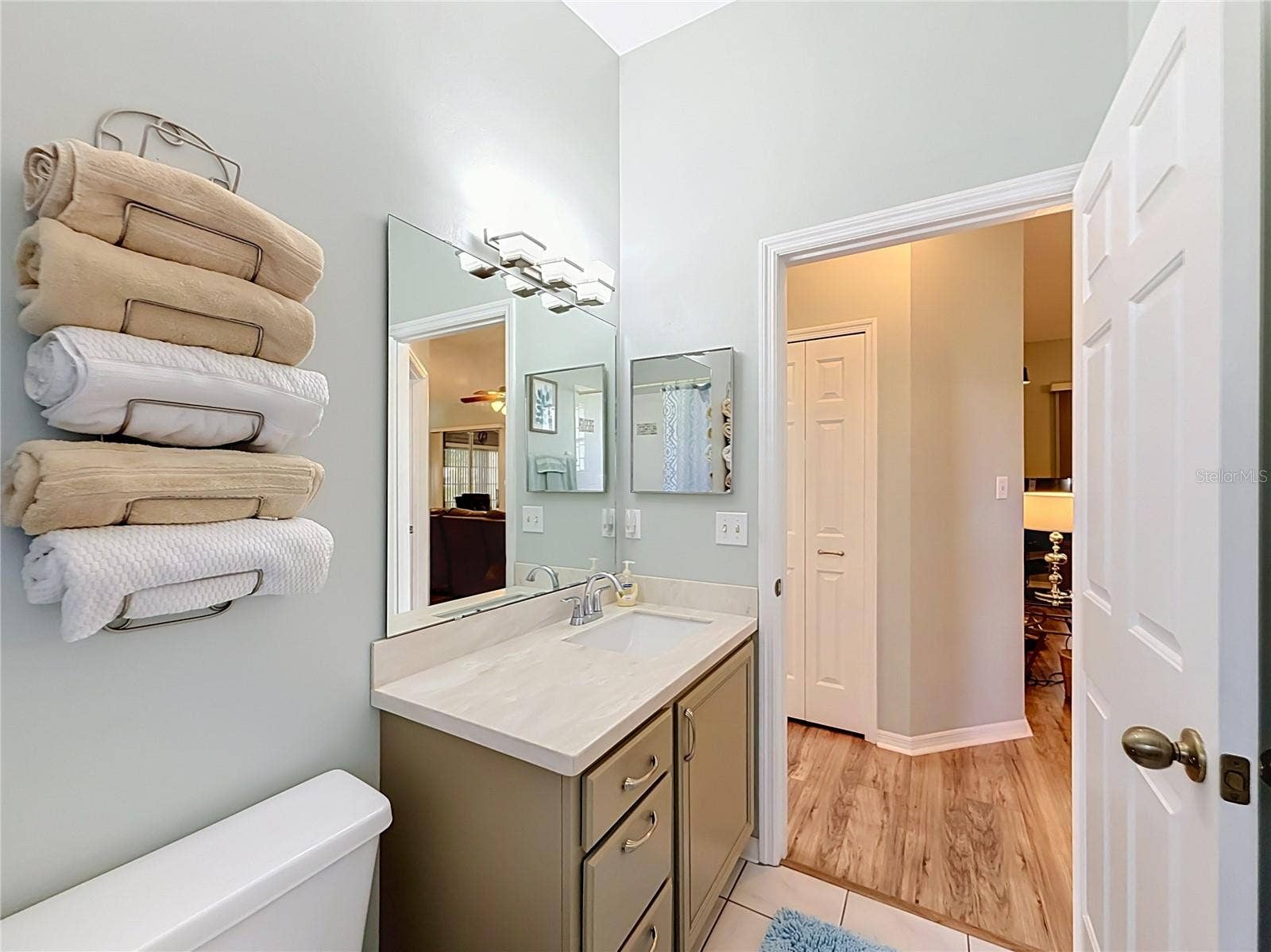 2nd Bathroom