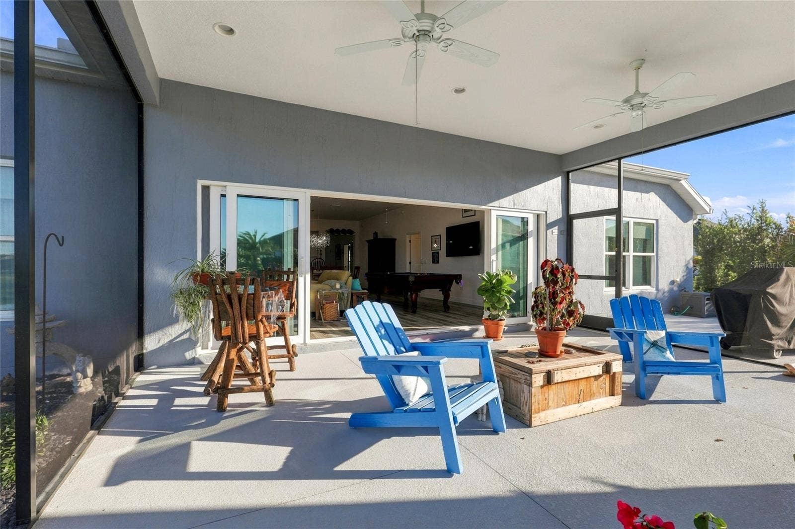 614 LAKE CREEK CIRCLE, The Villages, FL 34762 Lanai toward House