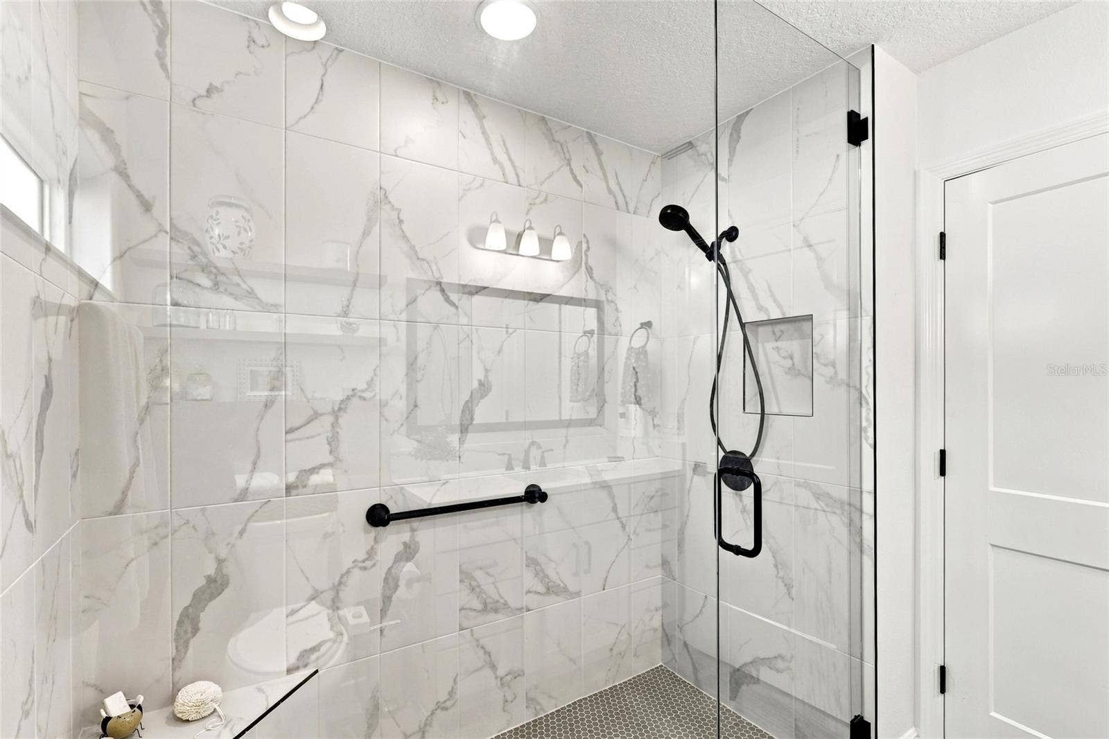 614 LAKE CREEK CIRCLE, The Villages, FL 34762 Bedroom 3 Guest Bathroom Shower