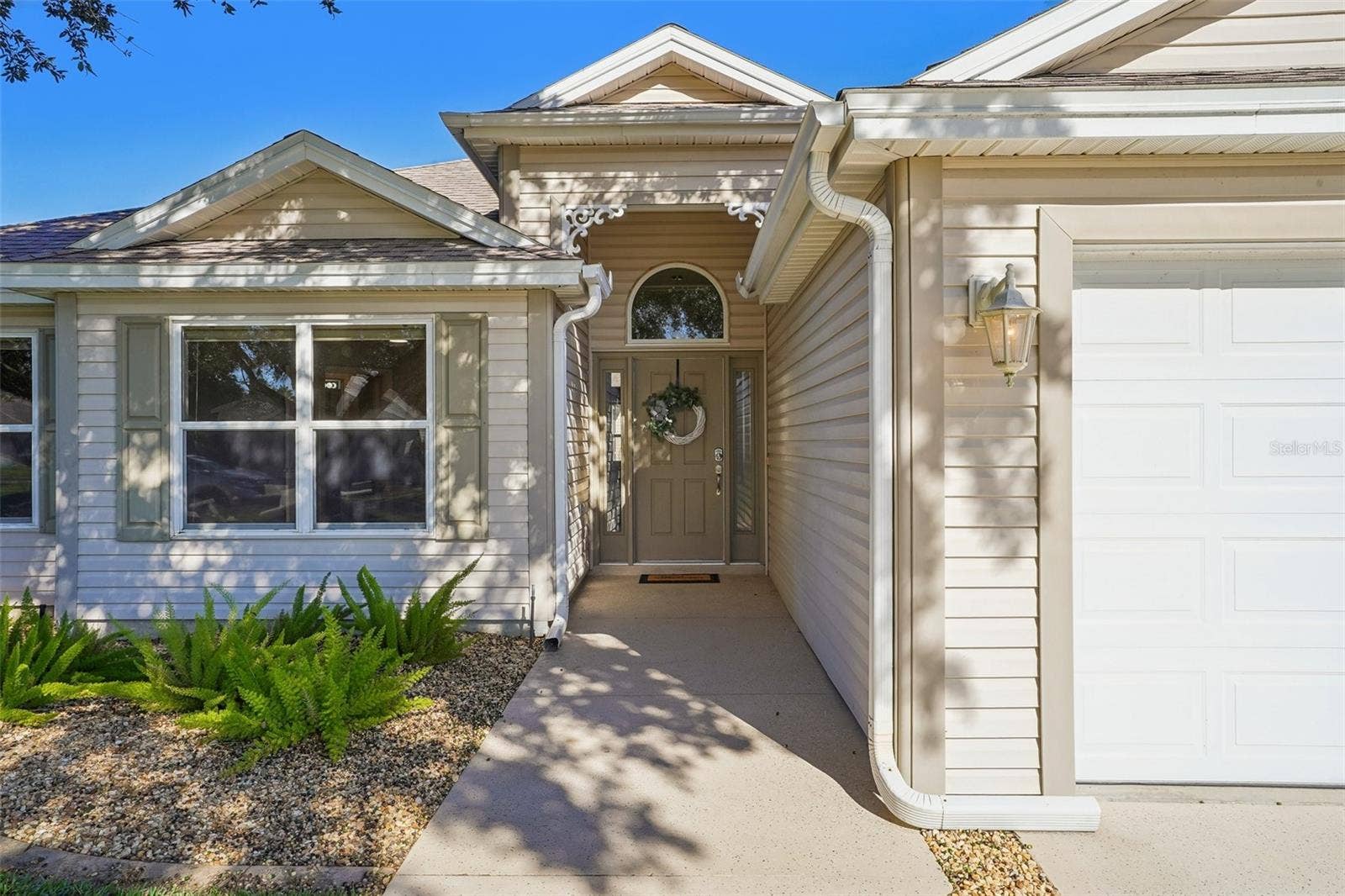 1897 CARYLE LANE, The Villages, FL 32162 1897 CARYLE LANE, The Villages, FL 32162