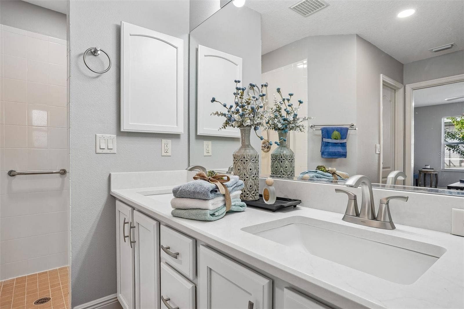 1897 CARYLE LANE, The Villages, FL 32162 Primary Bathroom