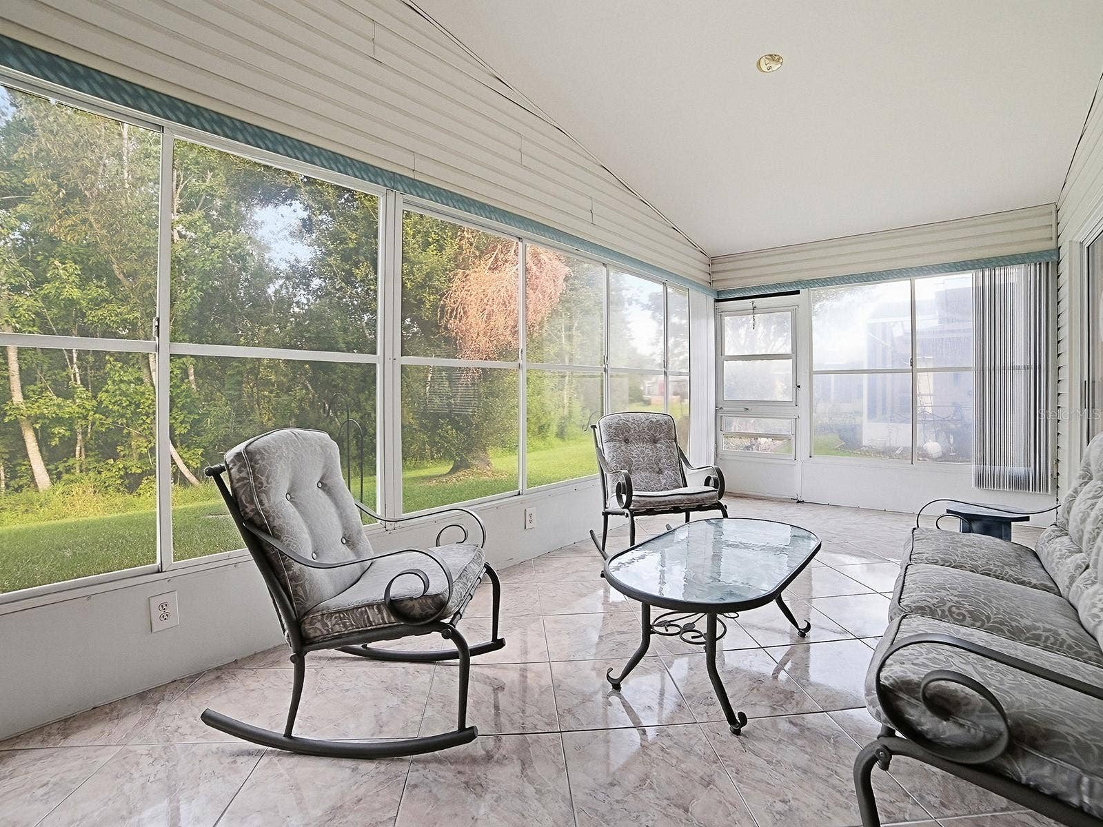 424 RANCHWOOD DRIVE, Leesburg, FL 34748 ENJOY THE VIEW