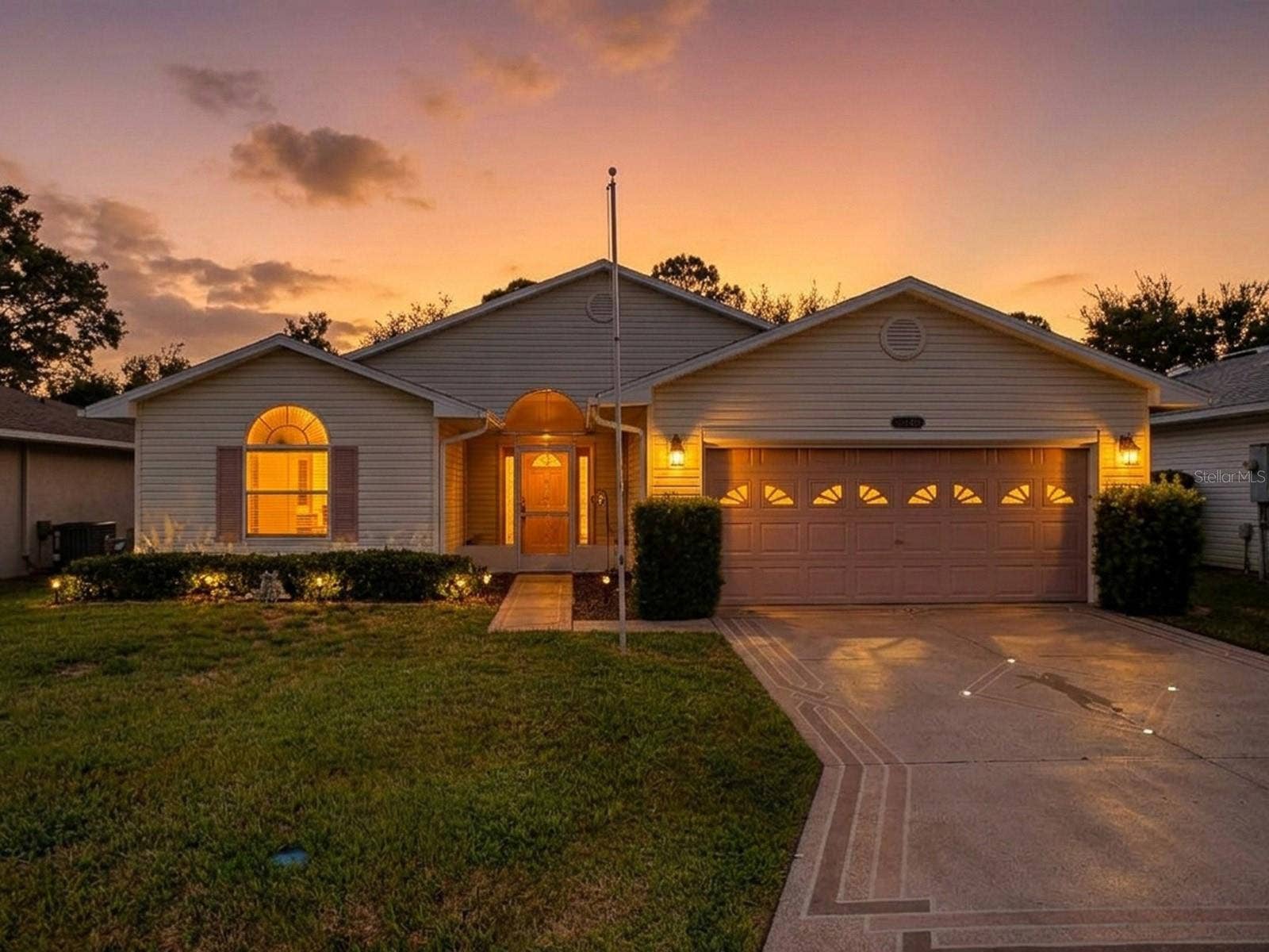 424 RANCHWOOD DRIVE, Leesburg, FL 34748 WELCOME HOME
