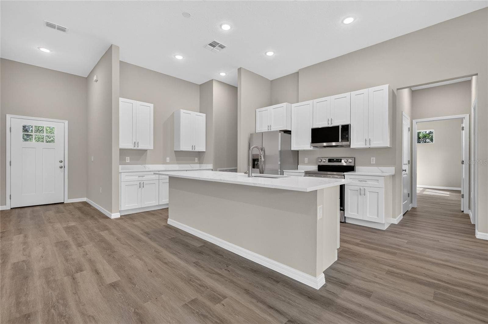 41428 ROYAL TRAILS ROAD, Eustis, FL 32736 Plenty of room for family gatherings