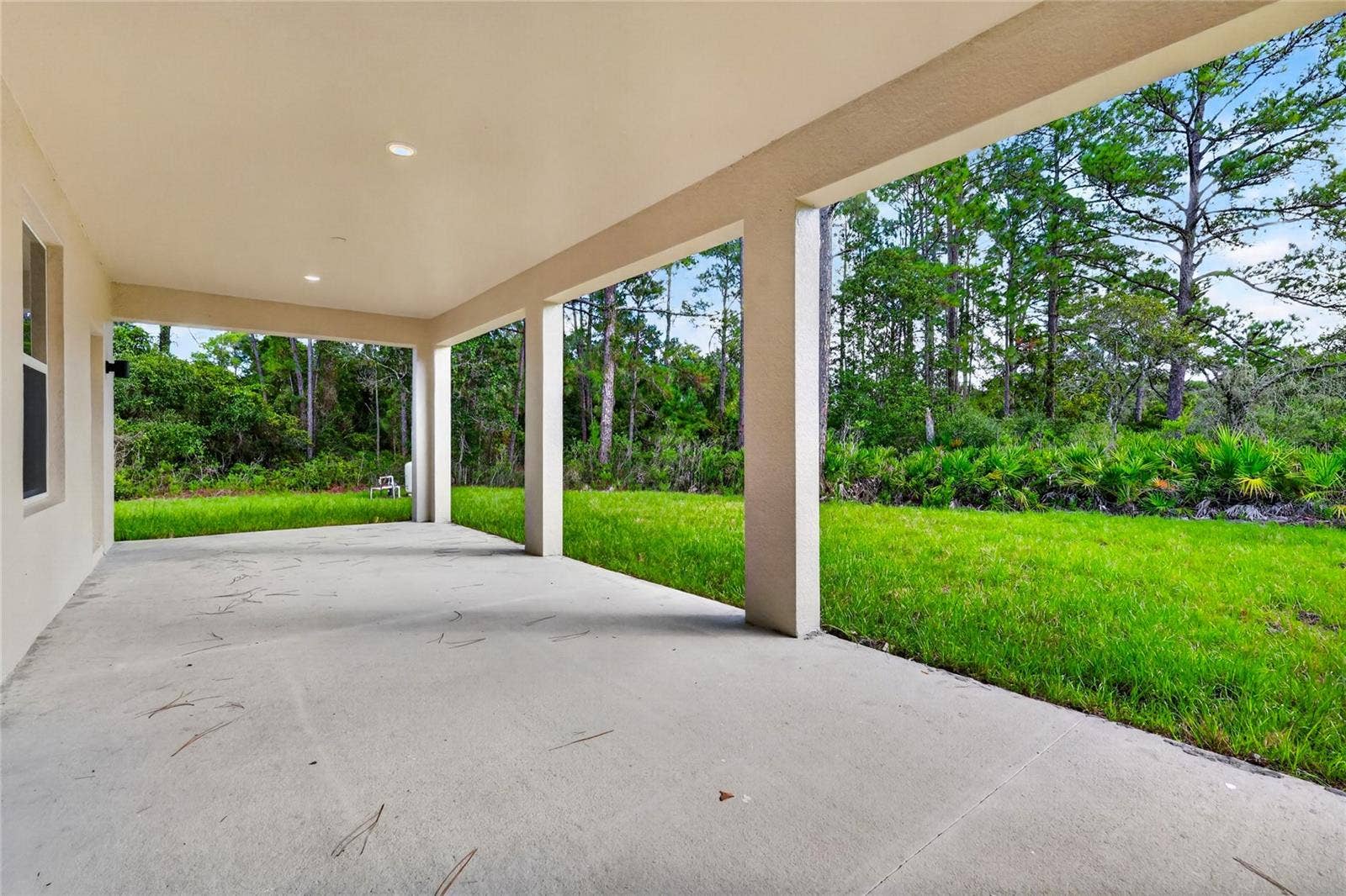 41428 ROYAL TRAILS ROAD, Eustis, FL 32736 Spacious back porch