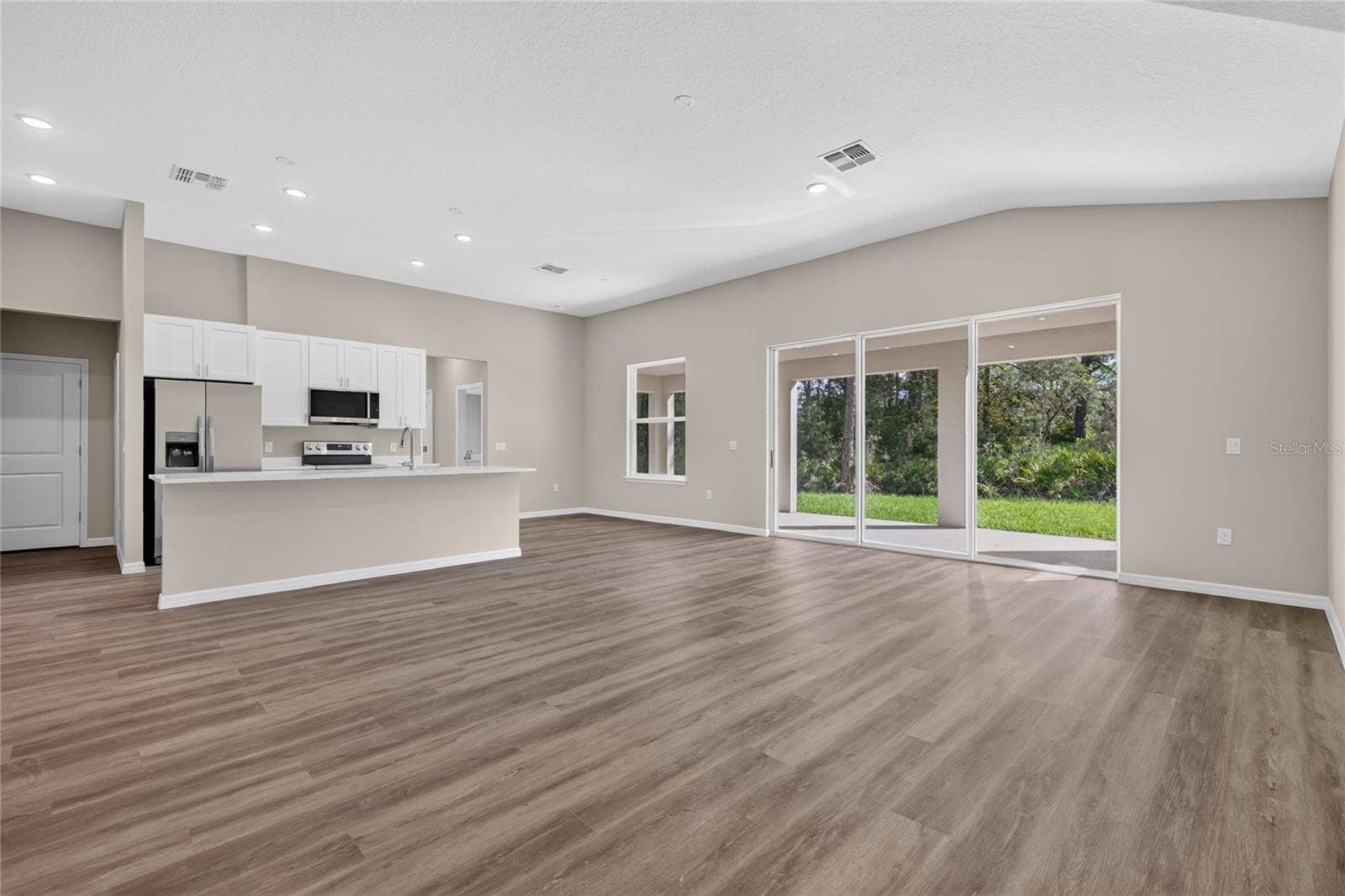 41428 ROYAL TRAILS ROAD, Eustis, FL 32736 Open floor plan