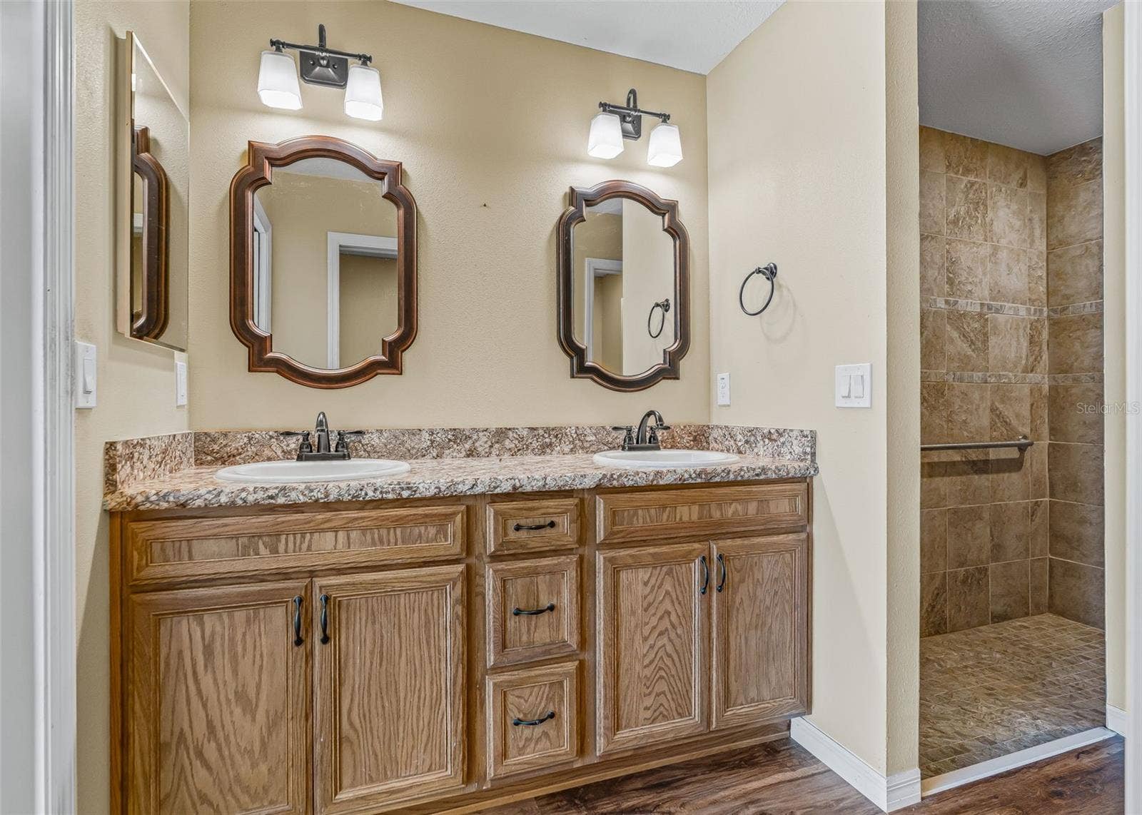 2414 NELLIE ROAD, The Villages, FL 32163 2414 NELLIE ROAD, The Villages, FL 32163
