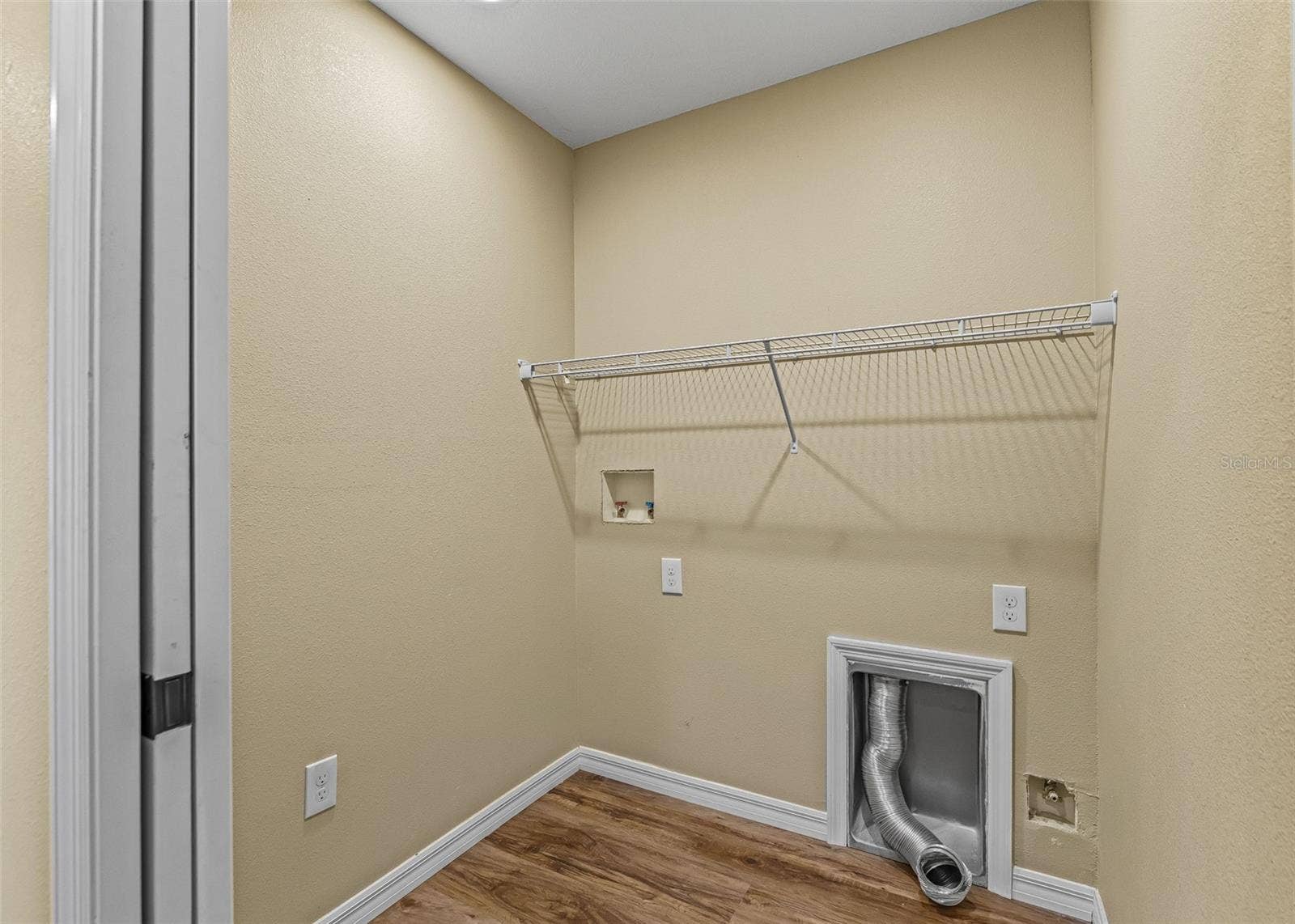 2414 NELLIE ROAD, The Villages, FL 32163 2414 NELLIE ROAD, The Villages, FL 32163