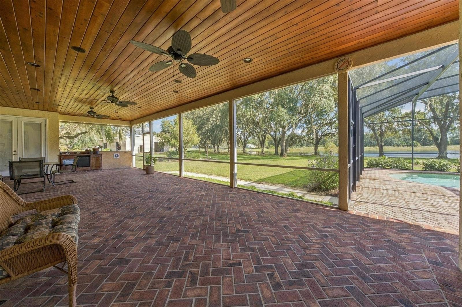 15330 SKY LAKE LANE, Tavares, FL 32778 HUGE LANAI
