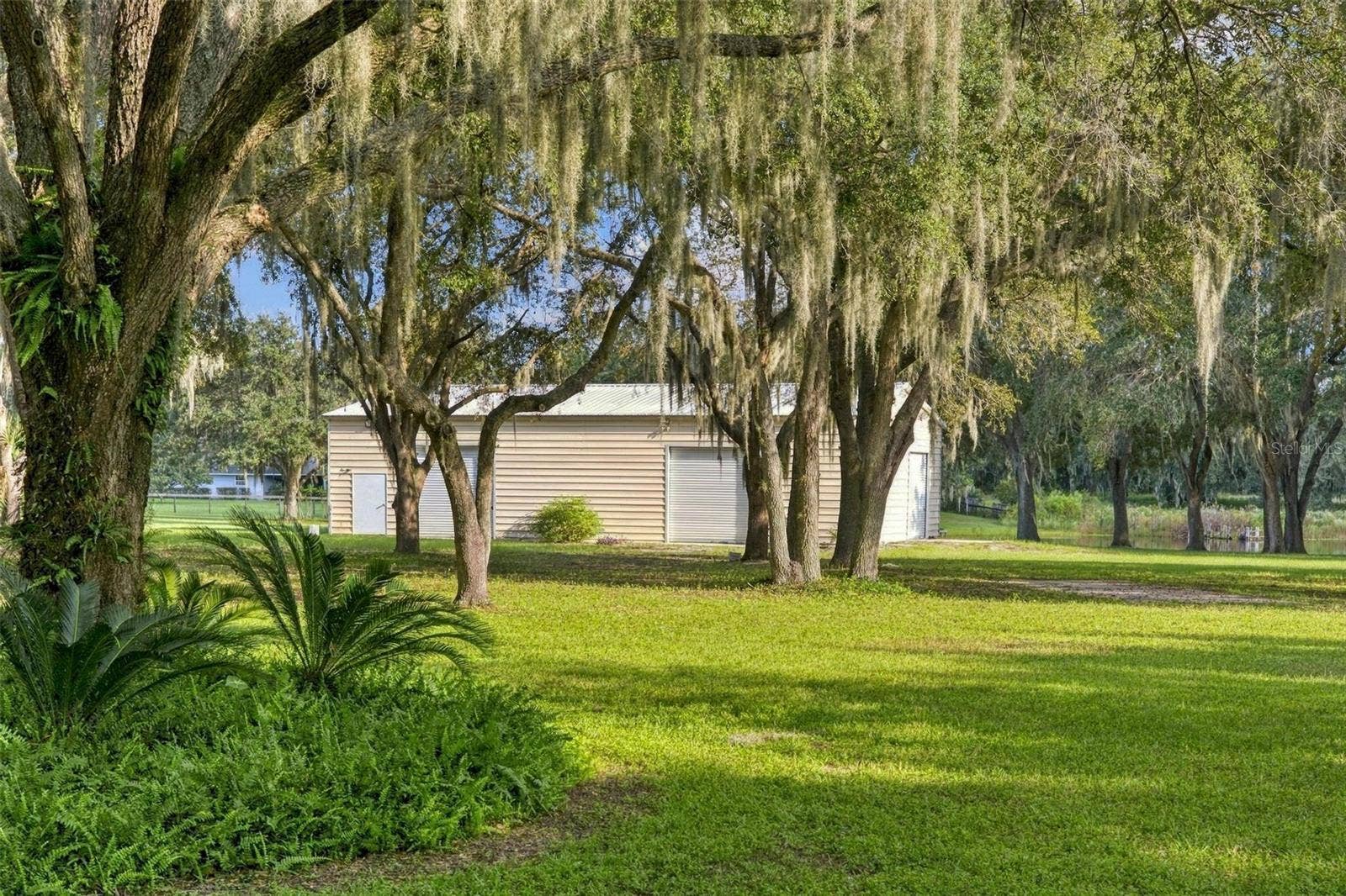 15330 SKY LAKE LANE, Tavares, FL 32778 VIEW OF 40 X 60 METAL BUILDING
