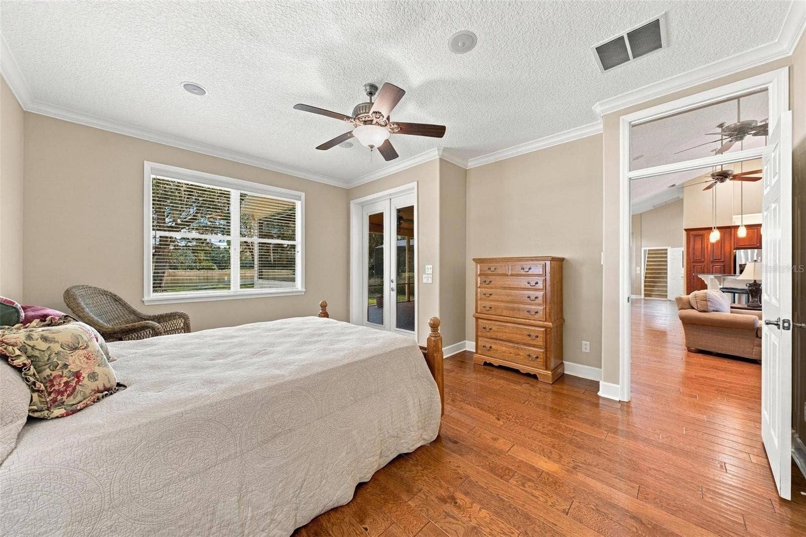 15330 SKY LAKE LANE, Tavares, FL 32778 2ND PRIMARY SUITE IN GUEST WING