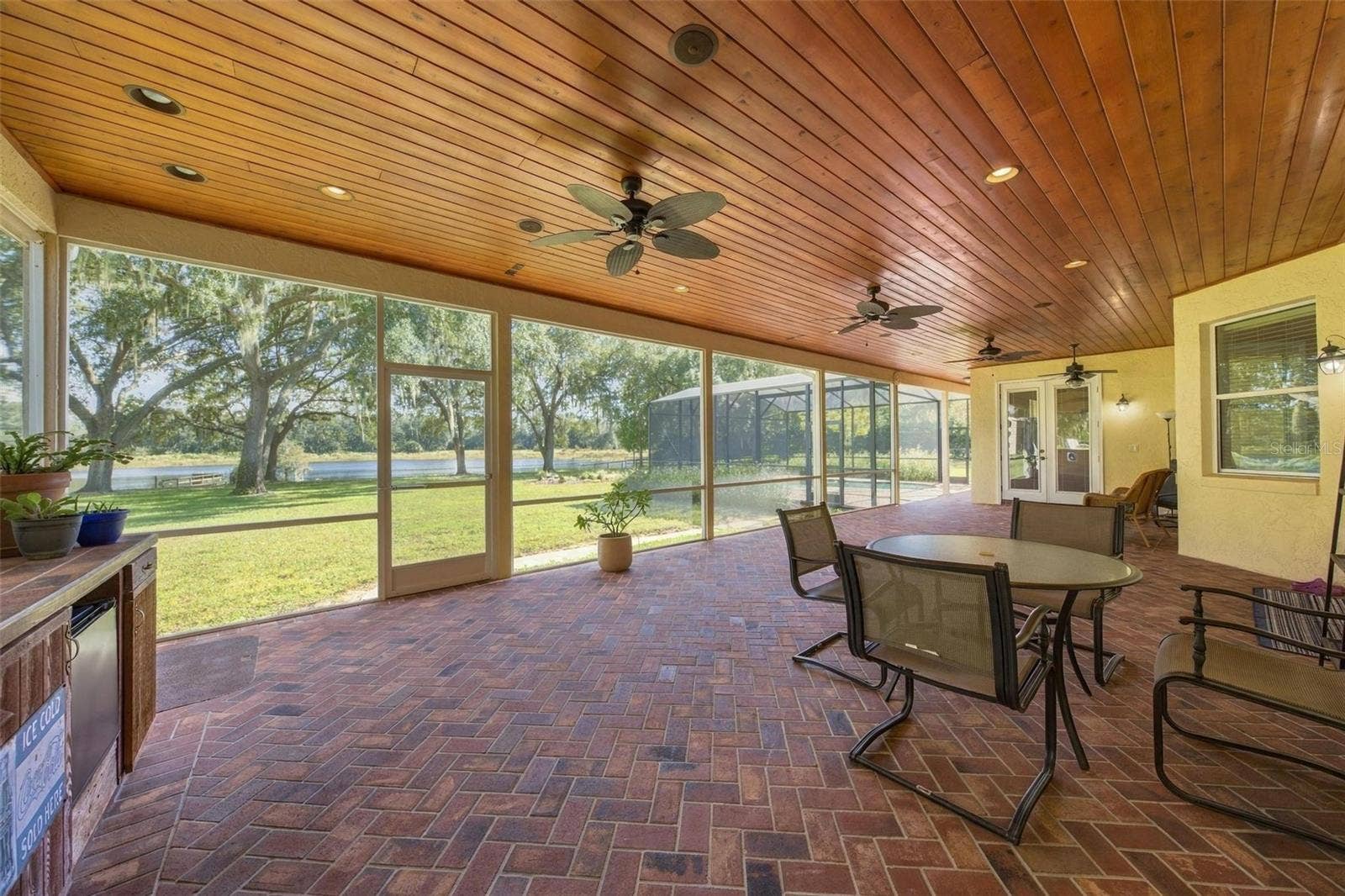 15330 SKY LAKE LANE, Tavares, FL 32778 HUGE LANAI