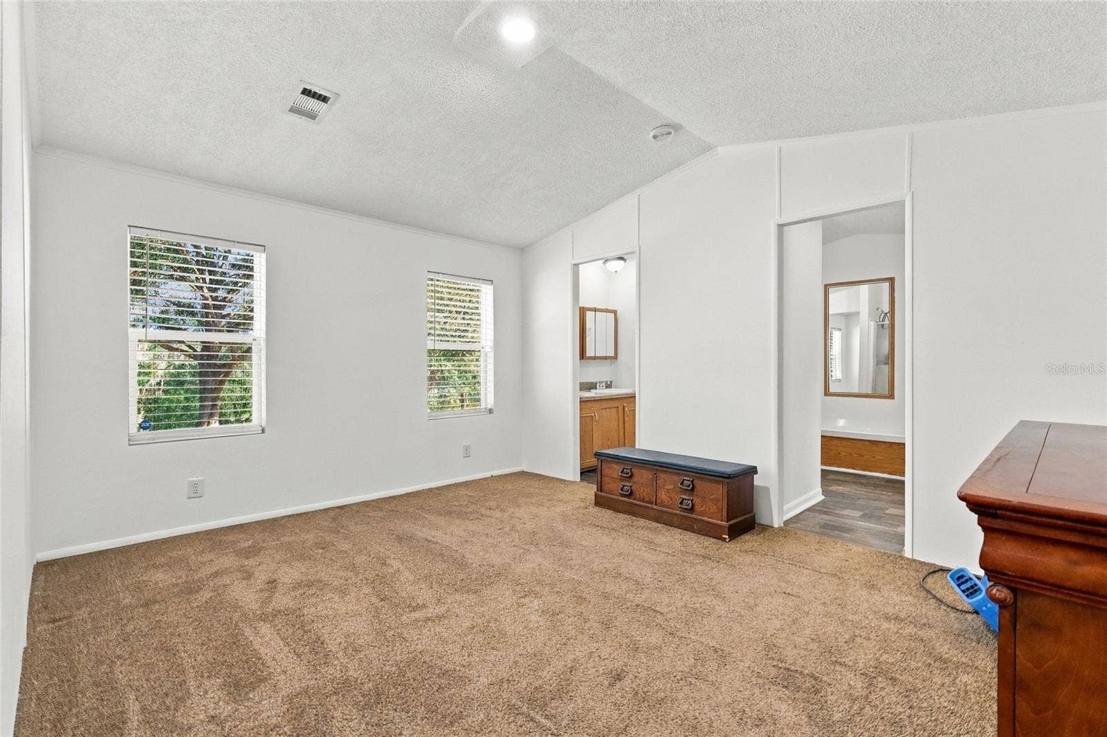 2138 LAKE ELLA ROAD, Fruitland Park, FL 34731