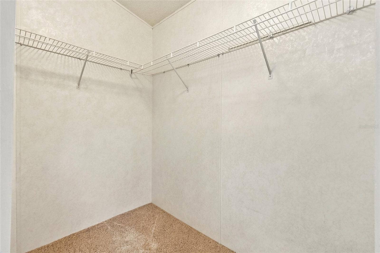 2138 LAKE ELLA ROAD, Fruitland Park, FL 34731