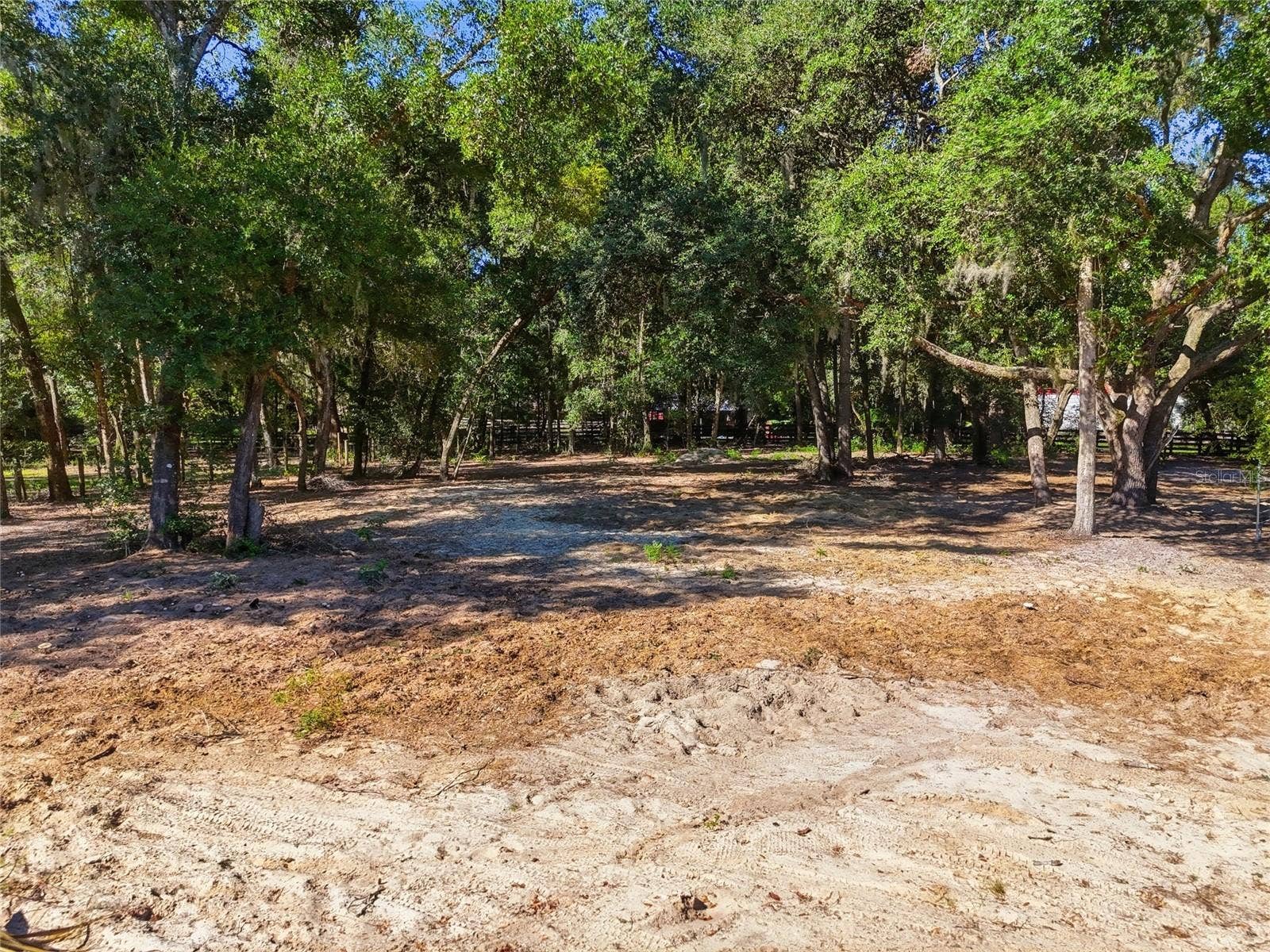 2138 LAKE ELLA ROAD, Fruitland Park, FL 34731