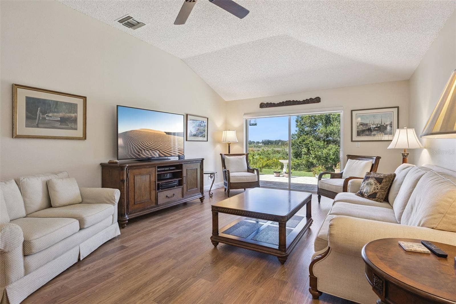 5853 PRINCESS CAROLINE PLACE, Leesburg, FL 34748 Lots of natural light!