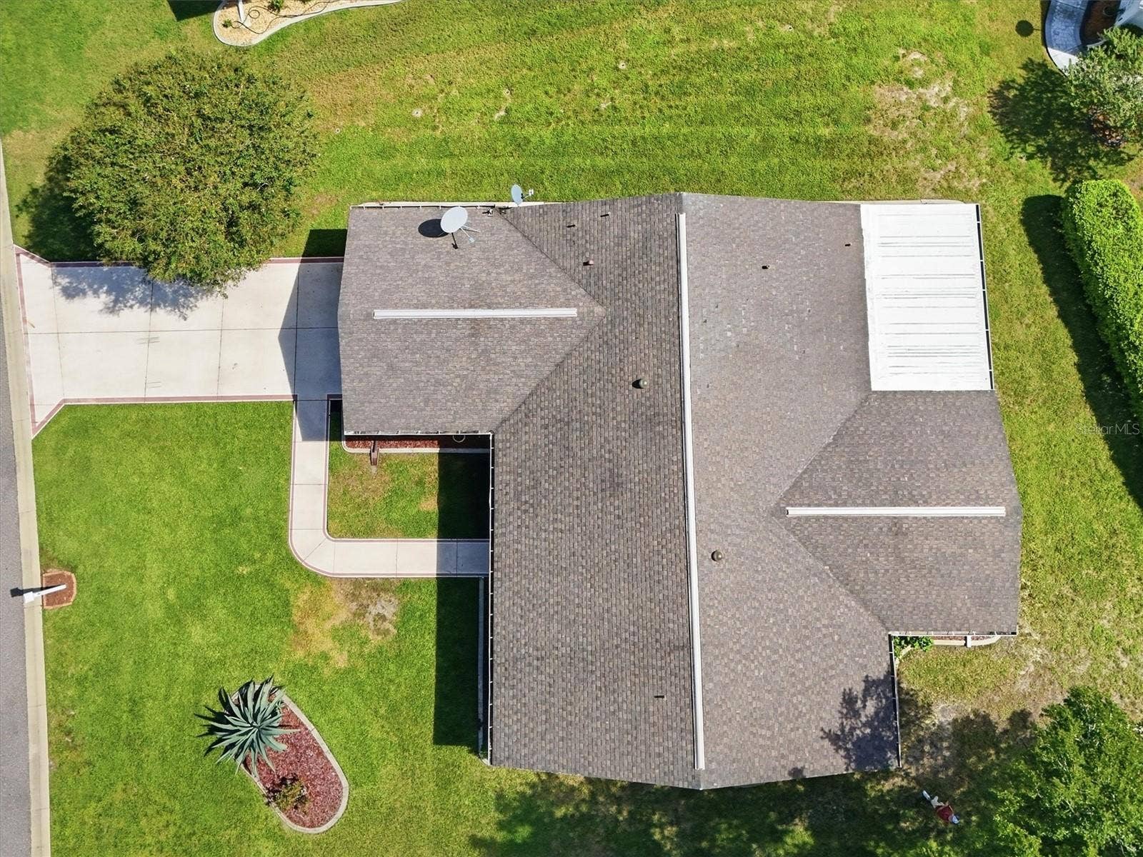 9892 SE 177TH LANE, Summerfield, FL 34491 Roof 2005 - New Roof Installed BEFORE Closing.