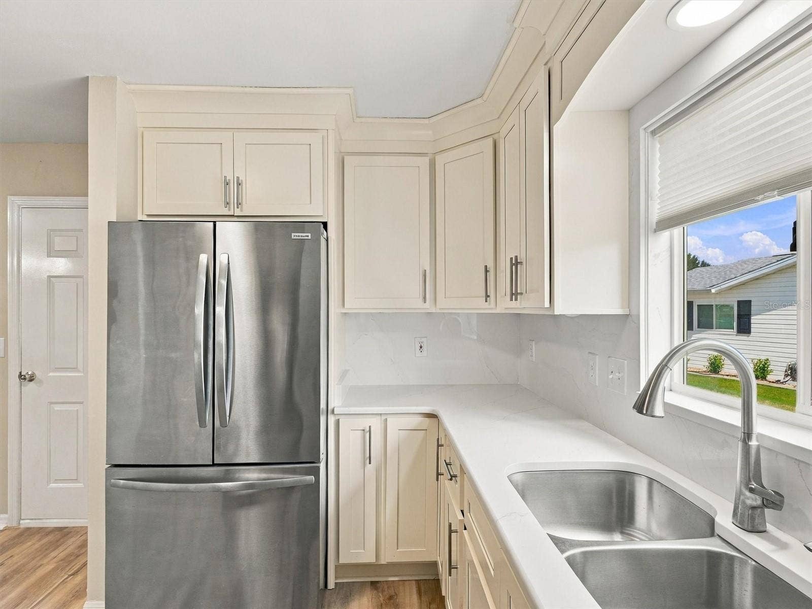 9892 SE 177TH LANE, Summerfield, FL 34491 Custom Built Cabinets and New Appliances & New Sink