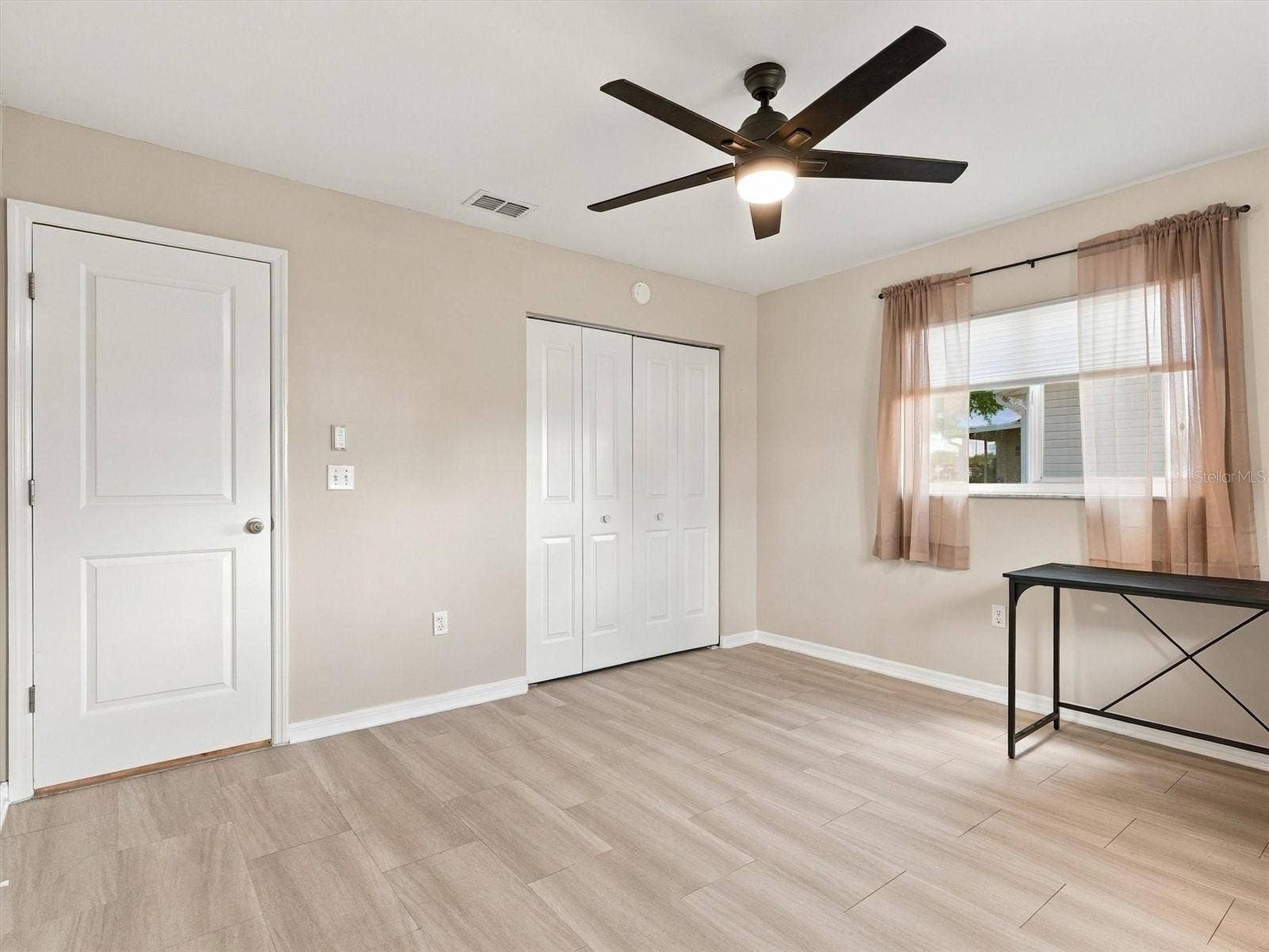 9892 SE 177TH LANE, Summerfield, FL 34491 Washer & Dryer, and Wash Tub - side door in garage