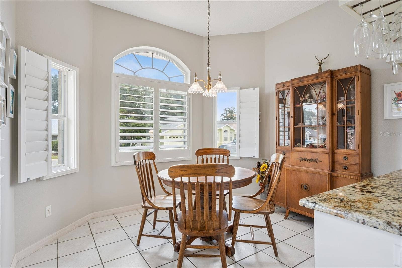 21113 EDINBOROUGH PLACE, Leesburg, FL 34748 Plantation Shutters throughout the home