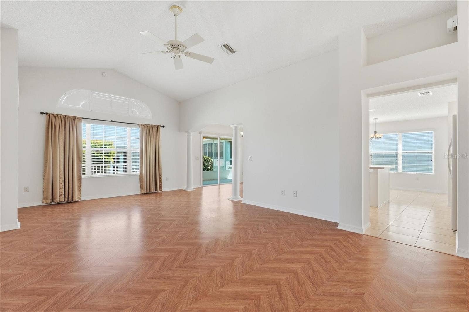 1563 EASTOVER TERRACE, The Villages, FL 32162 Living Room