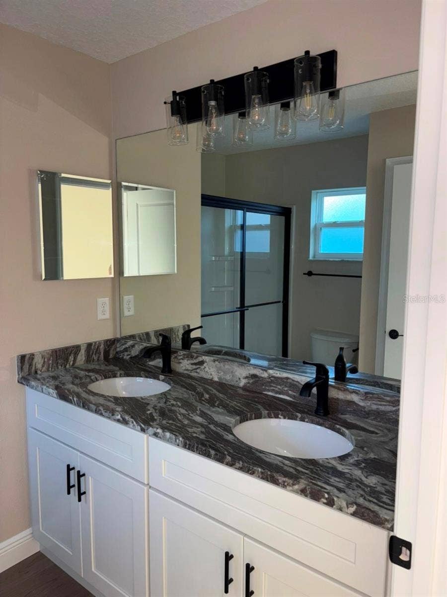 8001 N GALENA AVENUE, Dunnellon, FL 34434