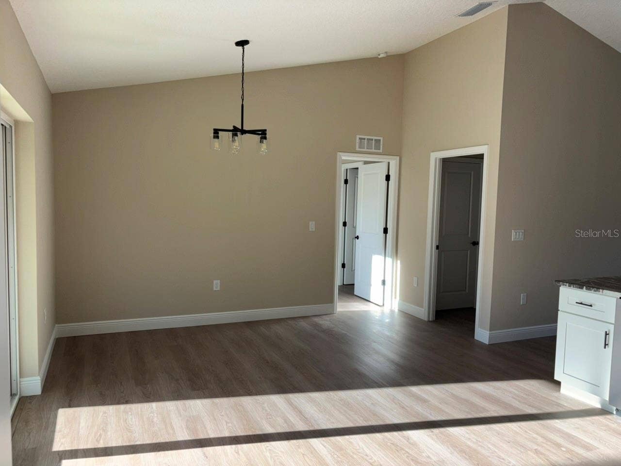 8001 N GALENA AVENUE, Dunnellon, FL 34434