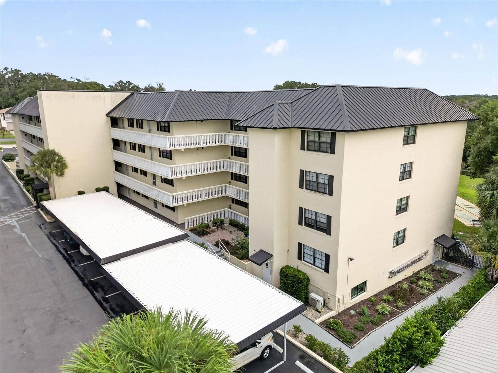 101 N GRANDVIEW STREET, #111, Mount Dora, FL 32757